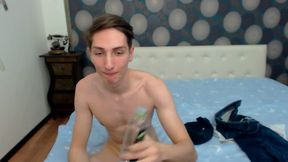 Sexy Twink Does As He Told