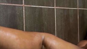 My new experience having sex with myself in the bathroom