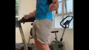 Henri Castelli exercitando a mala