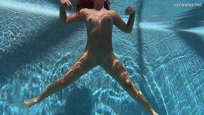 Thick girl Puzan Bruhova swimming pleasure