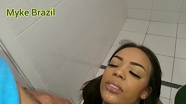 Diarista vai na minha casa faser faxina e ela gostou de me e me pediu para me faser sex com ela ela se chama Alice vasconcelos