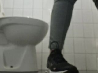 TOWN BATH COMPILATION: Nicoletta, Pee and Farts on the Public Restroom Voyage