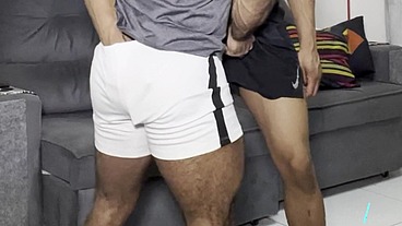 O papa littlex43 musculoso Macho mas seu filho ,Gabriel , não aceitava nada disso. O jovem estava cansado e só queria ficar n...