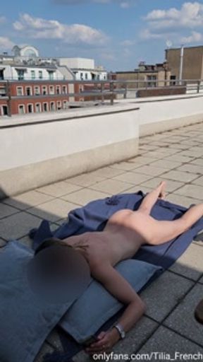 I twerk my little ass before he fucks me on the terrace in full view of everyone. Naked in public