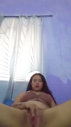 أمورة مصرية سخنة بتقول أنا عوزاك جنبي يا عمر بتعدب لما أكون لوحدي