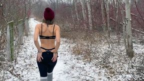 Ex-wife gets huge public double pleasure in snow from fianc&#x00E9; and friend / Messy second round
