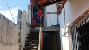 achei que era o homem aranha mas era o venom disfarcado . alex lima