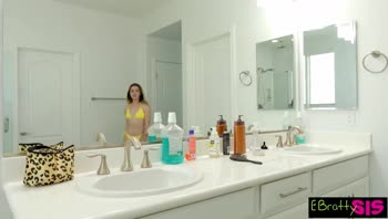 Ruby Redbottom's Stepbrother Surprise: Petite Stepsister Ruby Seduces Jay Rock