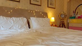 Fucking Machine With Squirting Dildo