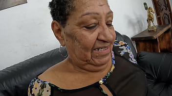 Dora Rodrigues, the juicy milf, shows off her big Latina ass