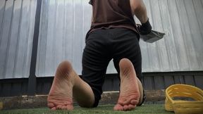Barefoot Fence Painting - Scrunching & Wrinkled Soles Close Up