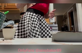 baking sexy brownies