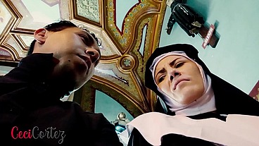 Sor Raymunda - Religiosa confieza sus sueños humedos y cae en pecado con sacerdote