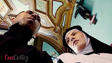 Sor Raymunda - Religiosa confieza sus sueños humedos y cae en pecado con sacerdote