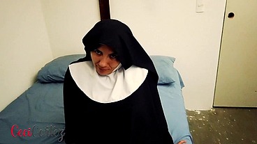 Sor Raymunda - Religiosa confieza sus sueños humedos y cae en pecado con sacerdote