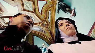 Sor Raymunda - Religiosa confieza sus sueños humedos y cae en pecado con sacerdote