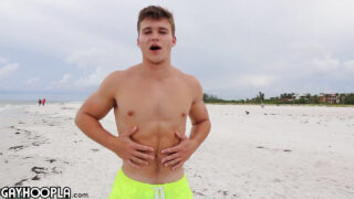 Masturbation, Abspritzen, Handjob, Schwänze, behaart &#8211; Solo-Video der jungen Teenagerin Kyle Dean, anal gefickt