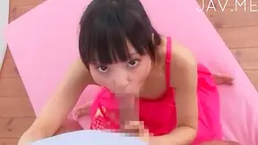 Dama Japonesa Encantadora Da Increíble Mamada de Rodillas