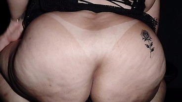 Levei a irmã da minha mulher para conhecer o glory Hole e a safada entrou na pica
