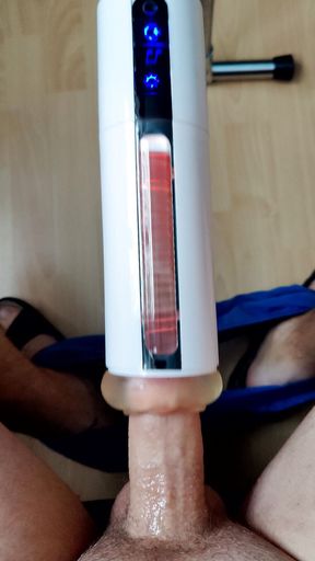 Vibrating Selfsucking Fleshlight Pussy Mounted on Hismith Fucking Machine, I Nearly Get a Blckout While Cuming