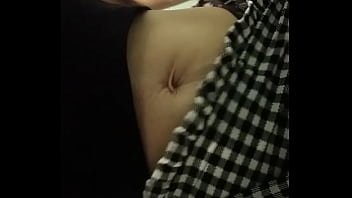 Voici une petite vid&eacute_o prise dans les toilettes du magasin rien que pour vous ...