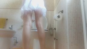 i filmed my m. while she was on the toilet, with original sound