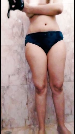 Riya hot Bihari 20 year old girl hot navel