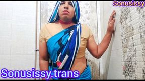 Hot sonusissyx navel play in saree