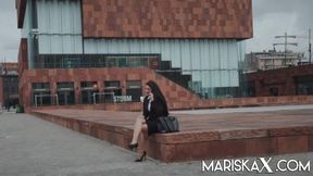 MARISKAX Mariska arranges a gigolo for Elizabeth