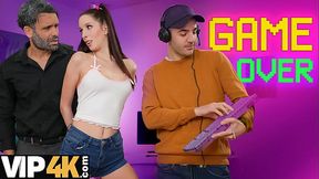 Seduced gamer's cheating GF gives a hot blowjob