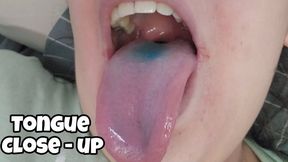 Playing With My Electric Blue Tongue – Close-Up Moves & Seductive Flexing - lot of saliva