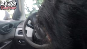 saimos para comprar paes e acabamos transando dentro do carro em um terreno baldio.
