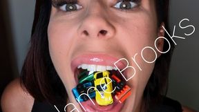 Nikki Brooks - Tiny Car Snacks For A Giantess (1080-HD)