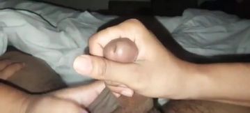 Desi threesome sex with two indian girls giving handjob and enjoying
