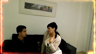 ESPOSA en MATRIMONIO POLIAMOR, EL MARIDO LE TRAE UN AMANTE PARTE 1