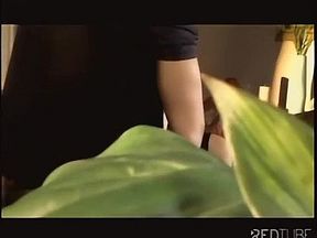 Morena gostosa adora um cabeludo