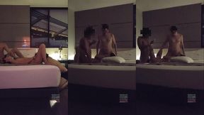 chica petite, lleva toda la vida con su novio jamas ha probado ni sentido otra verga y hoy se dedicara a mamarla y reicbir leche mientras se la cojen. trio hmh soft