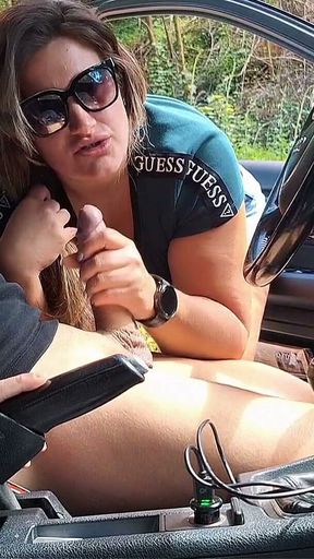 Beautiful Latina with a Big Butt Has Sex in the Car with a Stranger!