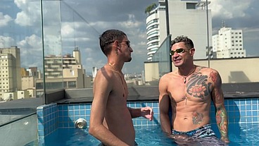 perdeu a aposta pro Brunão teve que mamar e dar o cu
