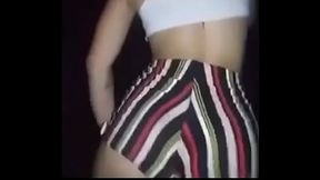 Putita culona perreando y bailando