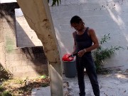 El guapo extraño regresa y se la saca con destreza: Raba Erre