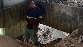 Batendo Uma Na Construcao 5 Min