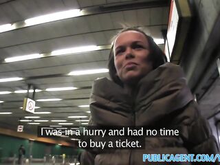 PublicAgent Ticket inspector screws a passager with no ticket