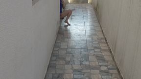 morena bate siririca na porta da vizinha em quanto o negao