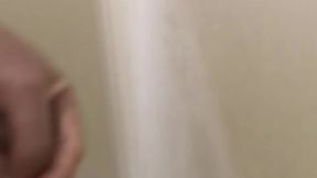 吐息が止まらない！足をガクガクさせながらの射精！