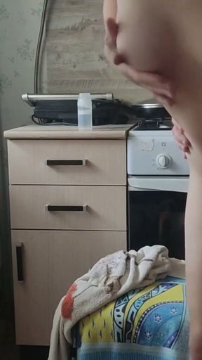 Milk squirt: Fucking 3 weeks after giving birth   Clip 2