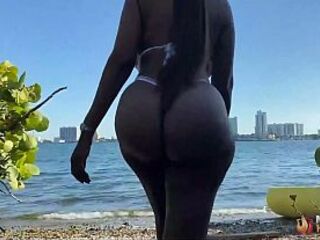 Breasty Curvy mother I'd like to fuck Yum The Boss Poolside Creampie Heat With Rome Major!