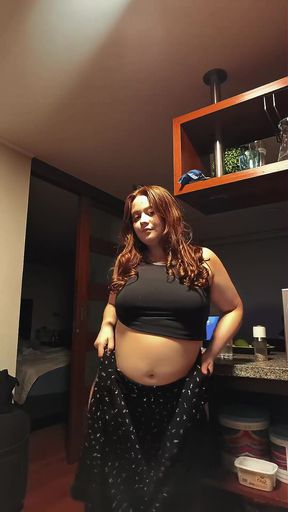 Nicole Passat Has Gained Weight and Shows Your Her Meaty Pussy and Thick Body