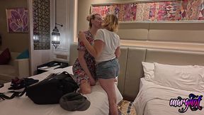 voyages a bangkok je retrouve ma cherie tgirl lysia pour une visite de la ...