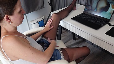 Anabel Sucks My Cock After Watching Some Pantyhose Porn